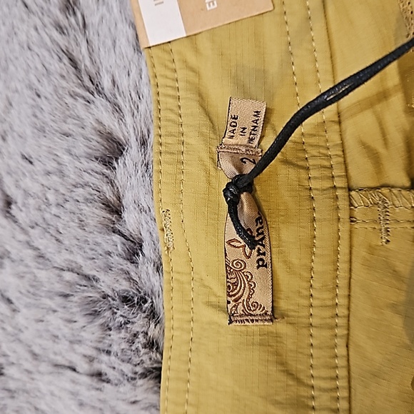 COPY - Prana shorts - Picture 3 of 4